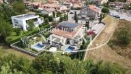 Visualizza le foto dell'immobile