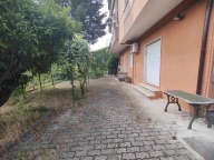 Visualizza le foto dell'immobile