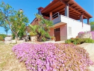 Visualizza le foto dell'immobile