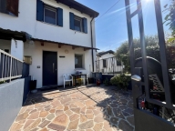 Visualizza le foto dell'immobile