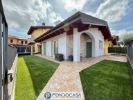 Visualizza le foto dell'immobile