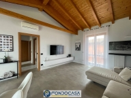 Visualizza le foto dell'immobile