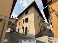 Visualizza le foto dell'immobile