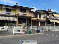 Visualizza le foto dell'immobile