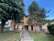 Visualizza le foto dell'immobile