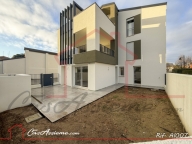 Visualizza le foto dell'immobile