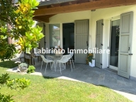 Visualizza le foto dell'immobile