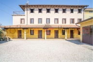 Visualizza le foto dell'immobile