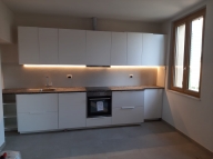 Visualizza le foto dell'immobile