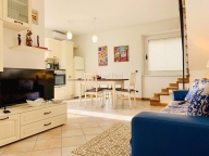 Visualizza le foto dell'immobile