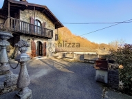 Visualizza le foto dell'immobile
