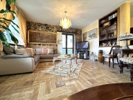 Visualizza le foto dell'immobile
