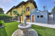 Visualizza le foto dell'immobile