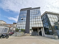 Visualizza le foto dell'immobile