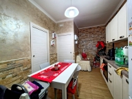 Visualizza le foto dell'immobile