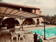Visualizza le foto dell'immobile