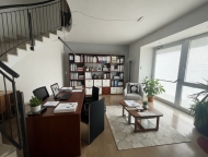 Visualizza le foto dell'immobile