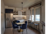 Visualizza le foto dell'immobile