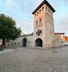 Visualizza le foto dell'immobile