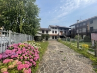 Visualizza le foto dell'immobile