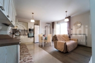 Visualizza le foto dell'immobile