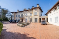 Visualizza le foto dell'immobile