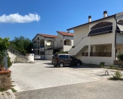 Visualizza le foto dell'immobile