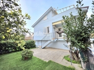 Visualizza le foto dell'immobile