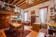 Visualizza le foto dell'immobile