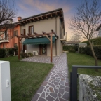 Visualizza le foto dell'immobile