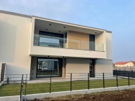 Visualizza le foto dell'immobile Visualizza le foto dell'immobile