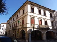 Visualizza le foto dell'immobile