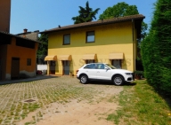 Visualizza le foto dell'immobile