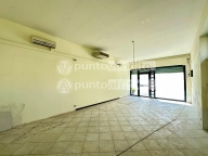 negozio in affitto a Lucca in zona Sant'Anna