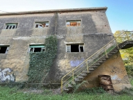 Visualizza le foto dell'immobile