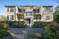 Visualizza le foto dell'immobile