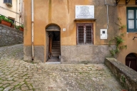 Visualizza le foto dell'immobile