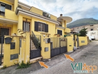 Visualizza le foto dell'immobile