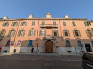 Visualizza le foto dell'immobile