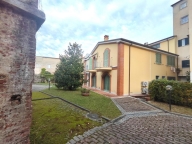 Visualizza le foto dell'immobile