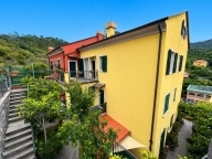 Visualizza le foto dell'immobile