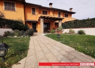 Visualizza le foto dell'immobile