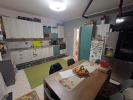 Visualizza le foto dell'immobile