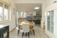 Visualizza le foto dell'immobile Visualizza le foto dell'immobile