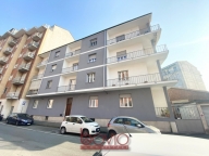 Visualizza le foto dell'immobile