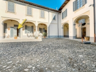 Visualizza le foto dell'immobile