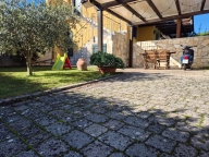 Visualizza le foto dell'immobile