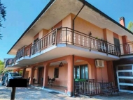 Visualizza le foto dell'immobile