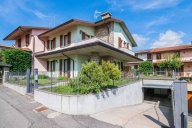 Visualizza le foto dell'immobile