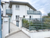 Visualizza le foto dell'immobile Visualizza le foto dell'immobile